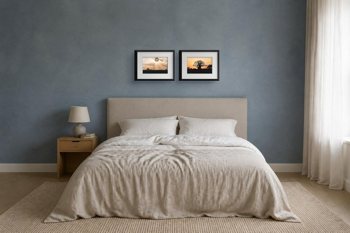 Serengeti und Baobab als Paar über dem Bett im Schlafzimmer