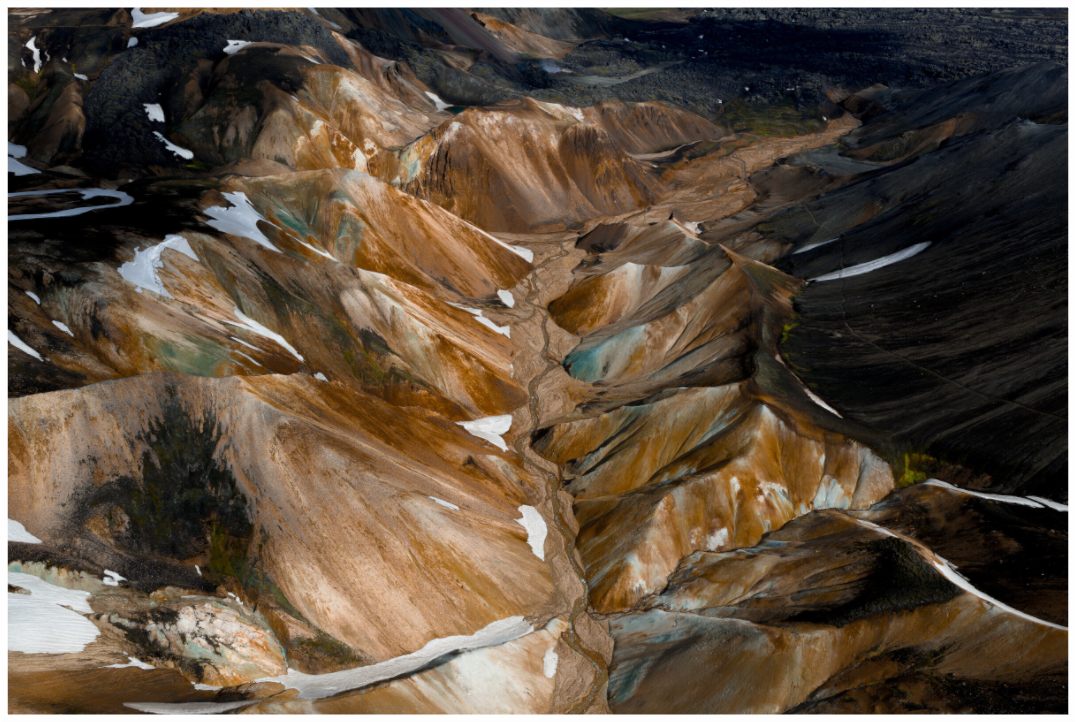 Landschaftsfotografie Island – bunte Berge und Täler von Landmannalaugar im Hochland.