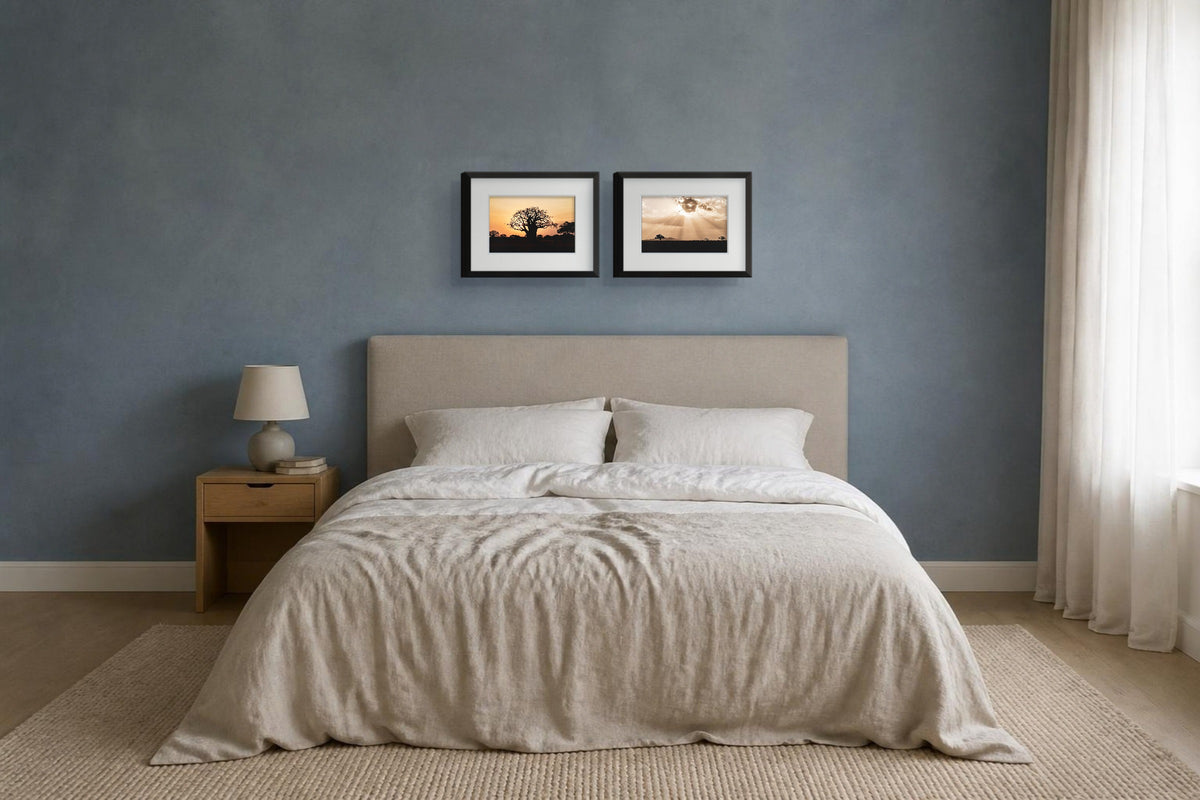 Baobab mit Serengeti, Fine-Art-Fotografie, Raumansicht 2 × 30 × 20 cm im Schlafzimmer